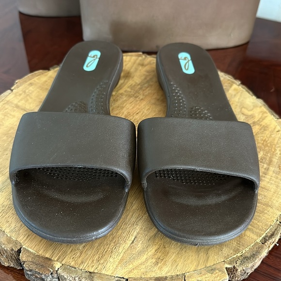 Oka-B Women’s Grace Slide Sandals in Hot Chocolate - Picture 7 of 12